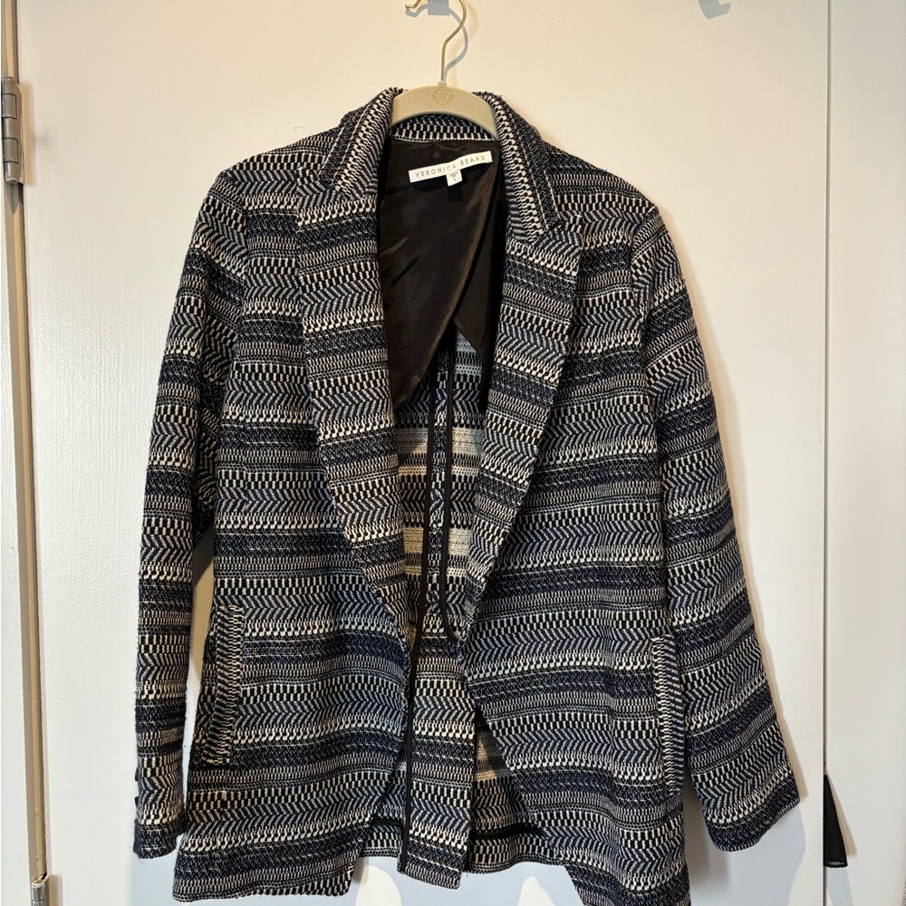Veronica Beard Belted Patterned Jacket - Size 6 - image 3